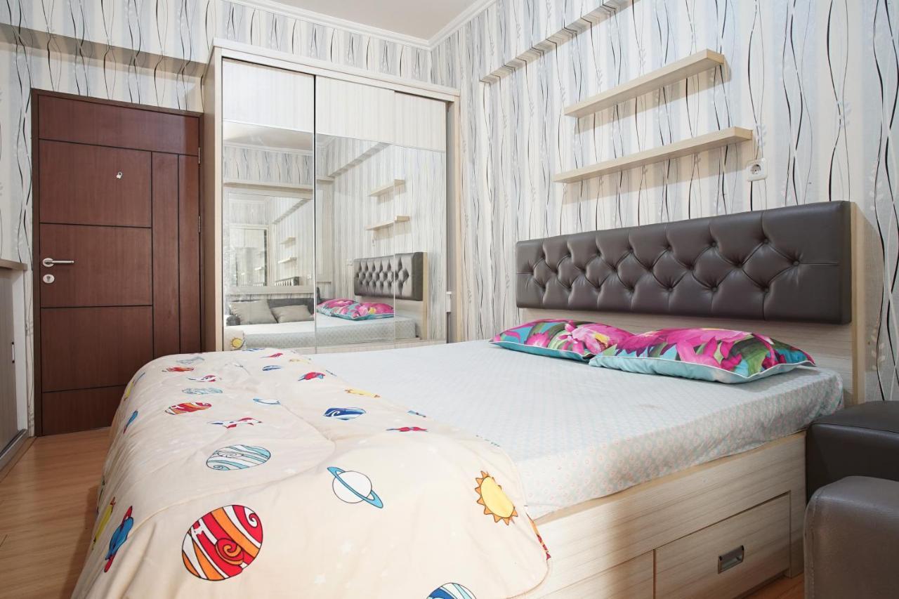 Planet Room Kemang View Bekasi Exteriör bild