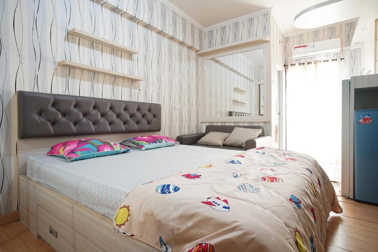 Planet Room Kemang View Bekasi Exteriör bild